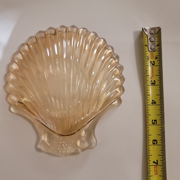 Vintage Peach Marigold Carnival Glass Scalloped Shell 6.5” Trinket Dish - Picture 7 of 7